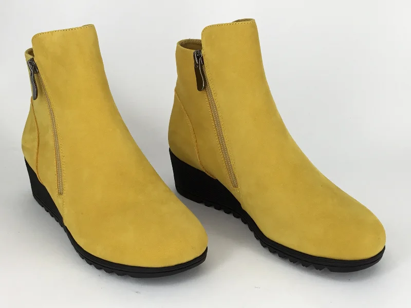 Mustard Nubuck