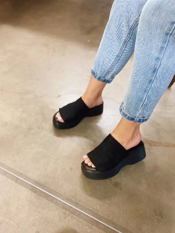 Lexi Platform Sandal - Black